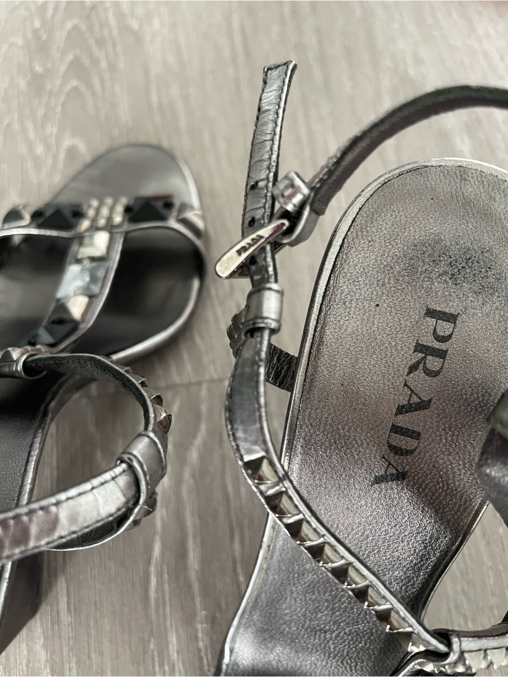 Prada shoes - Picture 2 of 5